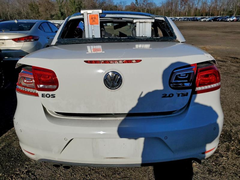 Photo 6 from auction – 2014 VOLKSWAGEN EOS LUX with VIN WVWFW8AH6EV006925
