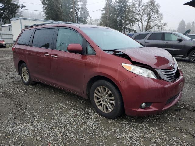 Photo 4 from auction – 2015 TOYOTA SIENNA XLE with VIN 5TDYK3DC7FS649447
