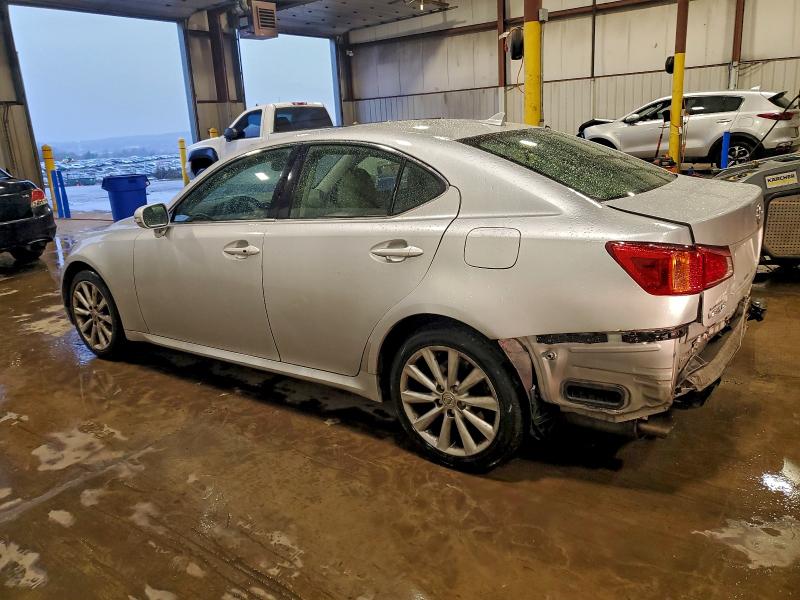 Photo 2 from auction – 2010 LEXUS IS 250 with VIN JTHCF5C26A5040561