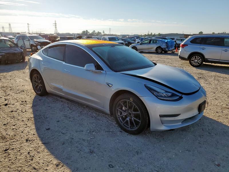 Photo 4 from auction – 2018 TESLA MODEL 3 with VIN 5YJ3E1EA6JF077271