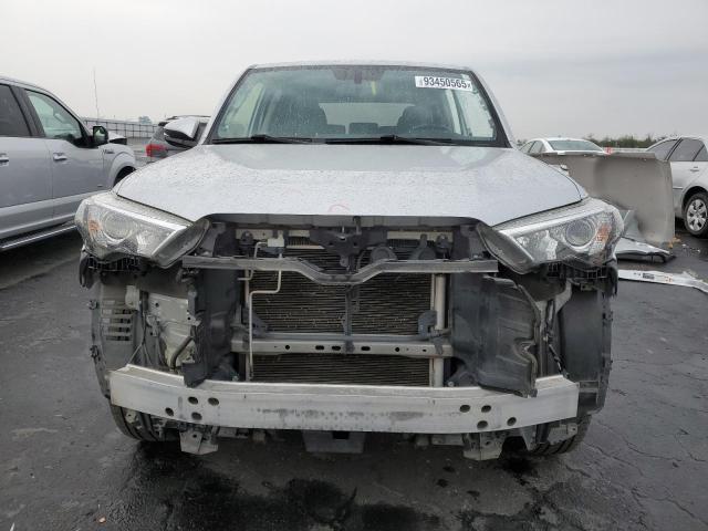 Photo 5 from auction – 2018 TOYOTA 4RUNNER SR with VIN JTEBU5JR8J5554264