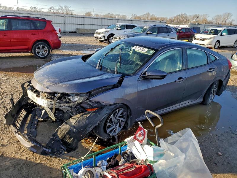 HONDA CIVIC EX 2016 مع رقم تعريف المركبة 19XFC2F73GE048028 - صورة من المزاد