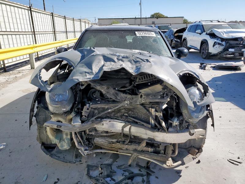 Photo 5 from auction – 2016 MINI COOPER CLU with VIN WMWLN5C53G2E31529