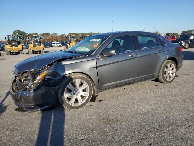 CHRYSLER 200 TOURIN 2013 с VIN 1C3CCBBB2DN764203 - Фото с аукциона
