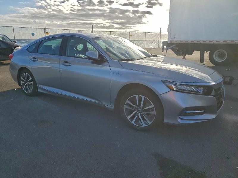 Photo 4 from auction – 2018 HONDA ACCORD HYB with VIN 1HGCV3F18JA005637