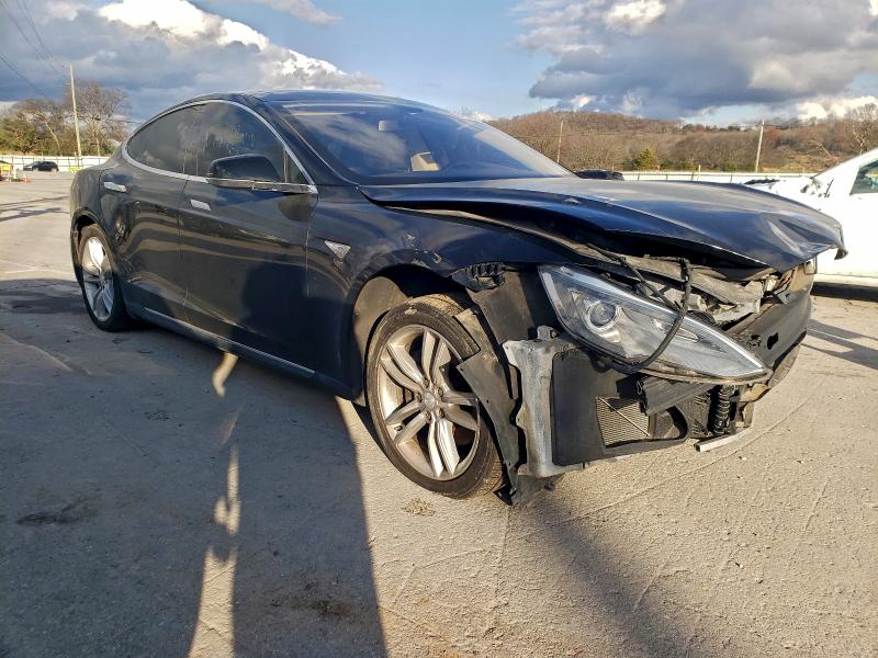 Photo 4 from auction – 2013 TESLA MODEL S with VIN 5YJSA1DN0DFP04207