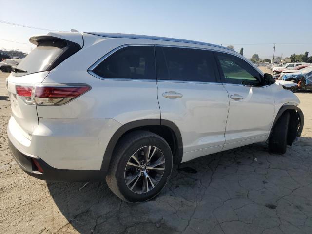 Foto 3 de la subasta – 2016 TOYOTA HIGHLANDER con VIN 5TDKKRFH2GS178388