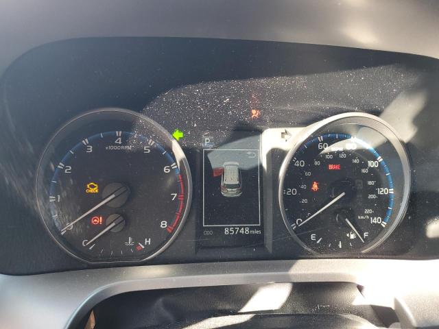 Photo 9 from auction – 2017 TOYOTA RAV4 XLE with VIN JTMRFREV5HJ704392