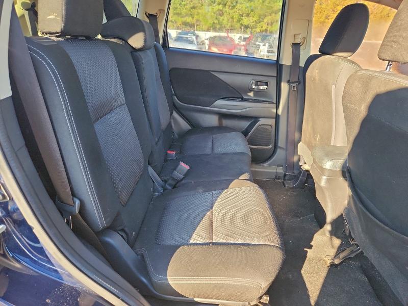 Photo 11 from auction – 2017 MITSUBISHI OUTLANDER with VIN JA4AD3A33HZ066949