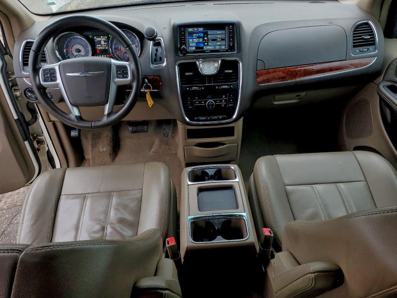 Photo 8 from auction – 2013 CHRYSLER TOWN & COU with VIN 2C4RC1BG8DR539296