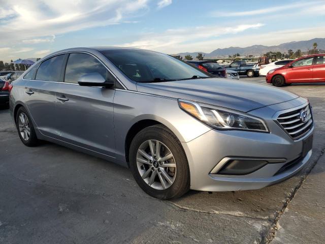 Photo 4 from auction – 2017 HYUNDAI SONATA SE with VIN 5NPE24AF4HH578756