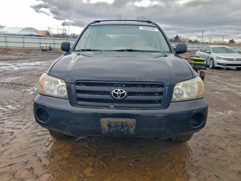 Photo 5 from auction – 2004 TOYOTA HIGHLANDER with VIN JTEDP21A840041302