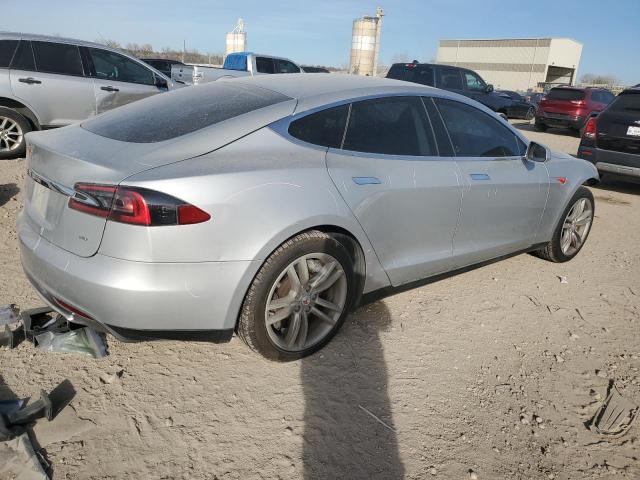 Photo 3 from auction – 2013 TESLA MODEL S with VIN 5YJSA1CG9DFP23079