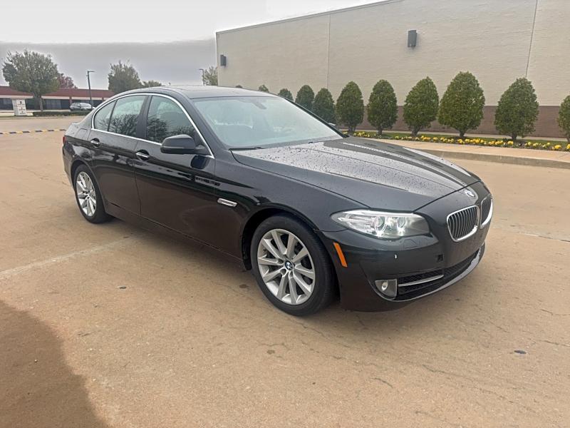 BMW 535 XI 2016 with VIN WBA5B3C56GG256358 - Photo from auction