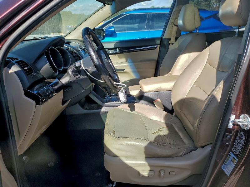 Photo 7 from auction – 2011 KIA SORENTO EX with VIN 5XYKU4A22BG038234