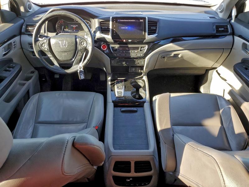 Photo 8 from auction – 2018 HONDA PILOT TOUR with VIN 5FNYF5H93JB020456