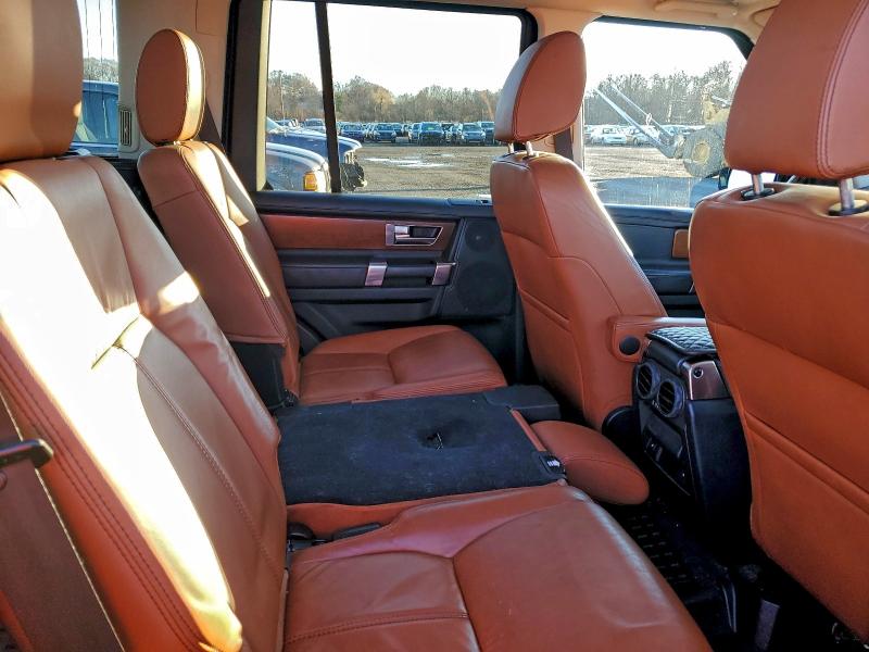 Photo 11 from auction – 2016 LAND ROVER LR4 HSE LU with VIN SALAK2V60GA816419