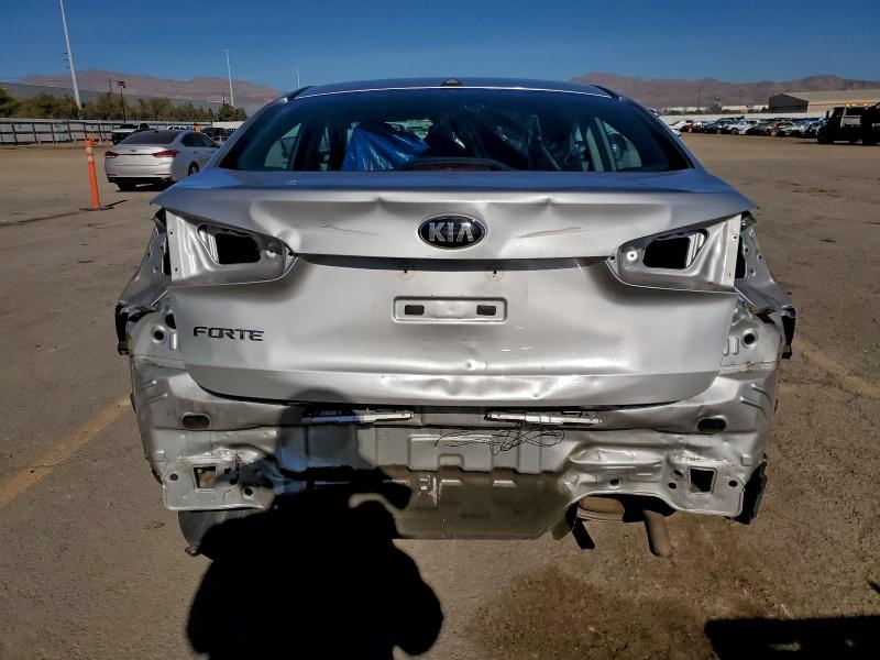 Photo 6 from auction – 2015 KIA FORTE LX with VIN KNAFX4A67F5388921