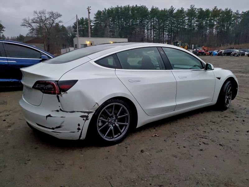 Photo 3 from auction – 2018 TESLA MODEL 3 with VIN 5YJ3E1EA6JF153037