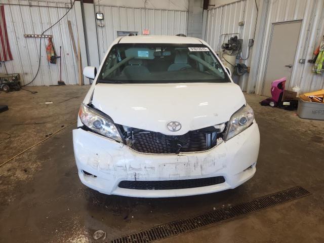 Photo 5 from auction – 2016 TOYOTA SIENNA LE with VIN 5TDKK3DC6GS742550