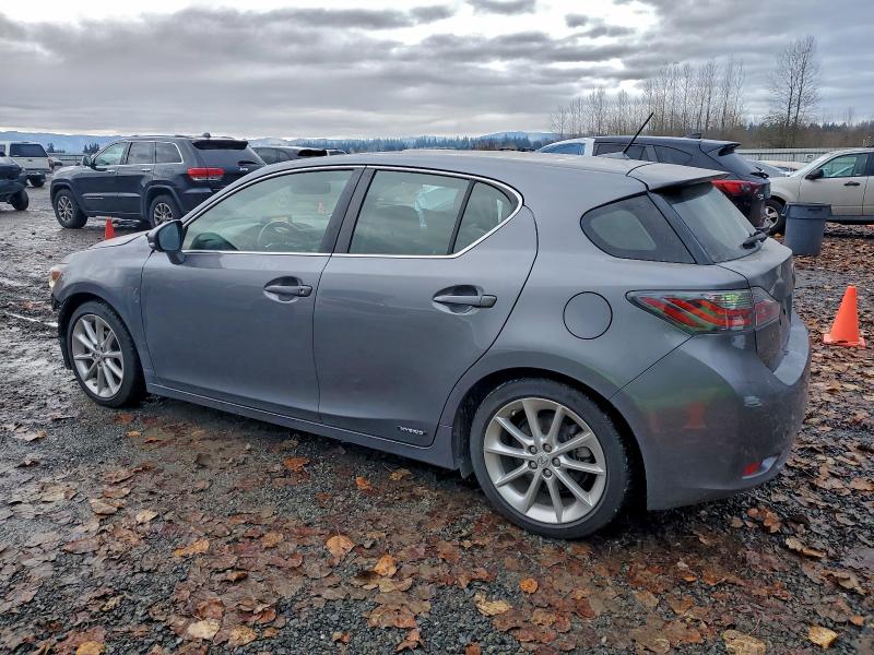 Photo 2 from auction – 2013 LEXUS CT 200 with VIN JTHKD5BH9D2170458