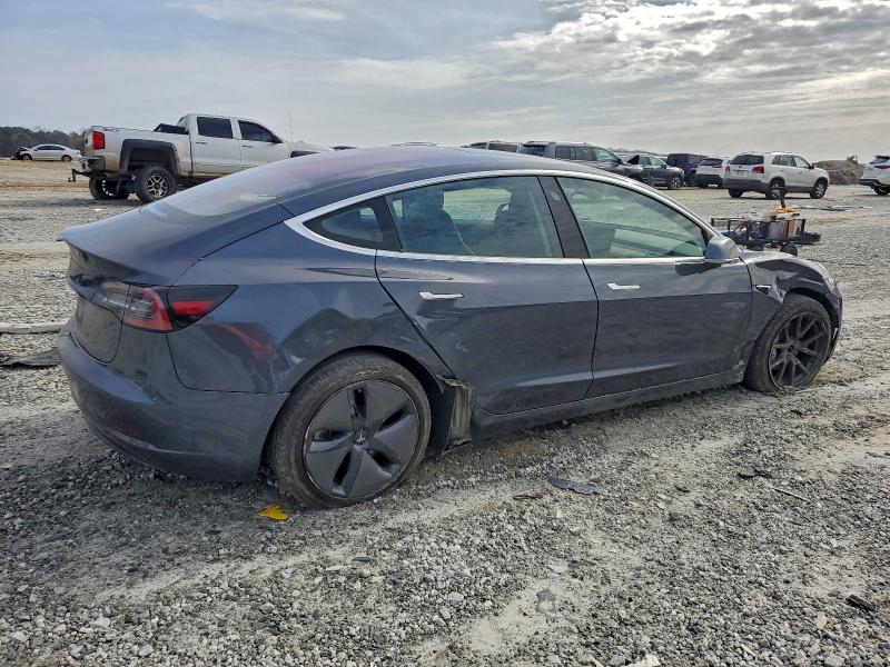 Photo 3 from auction – 2018 TESLA MODEL 3 with VIN 5YJ3E1EA3JF036600