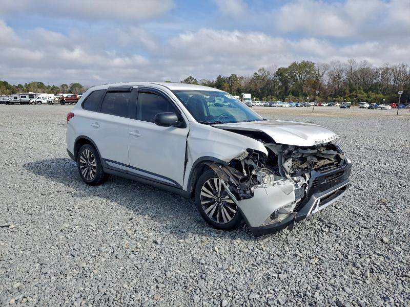 Photo 4 from auction – 2019 MITSUBISHI OUTLANDER with VIN JA4AD2A34KZ005563