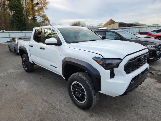 Photo 4 from auction – 2025 TOYOTA TACOMA DOU with VIN 3TMLB5JN1SM101157