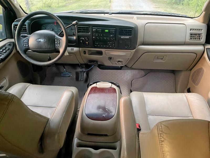 Photo 9 from auction – 2005 FORD EXCURSION with VIN 1FMSU43P45ED43316