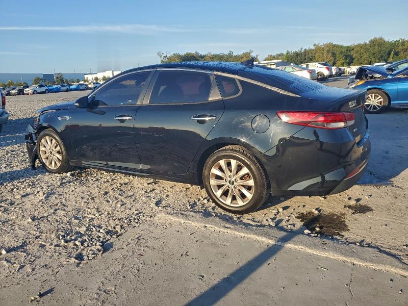 Photo 2 from auction – 2018 KIA OPTIMA with VIN 5XXGT4L35JG239112