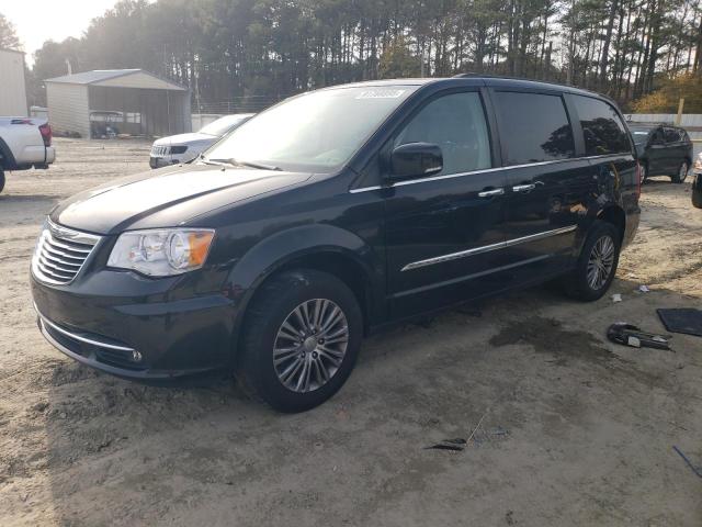 CHRYSLER TOWN & COU 2014 with VIN 2C4RC1CG1ER252284 - Photo from auction