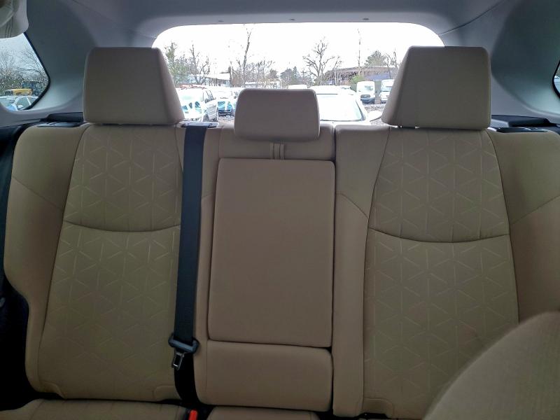 Photo 10 from auction – 2021 TOYOTA RAV4 XLE with VIN 2T3P1RFV2MC243010