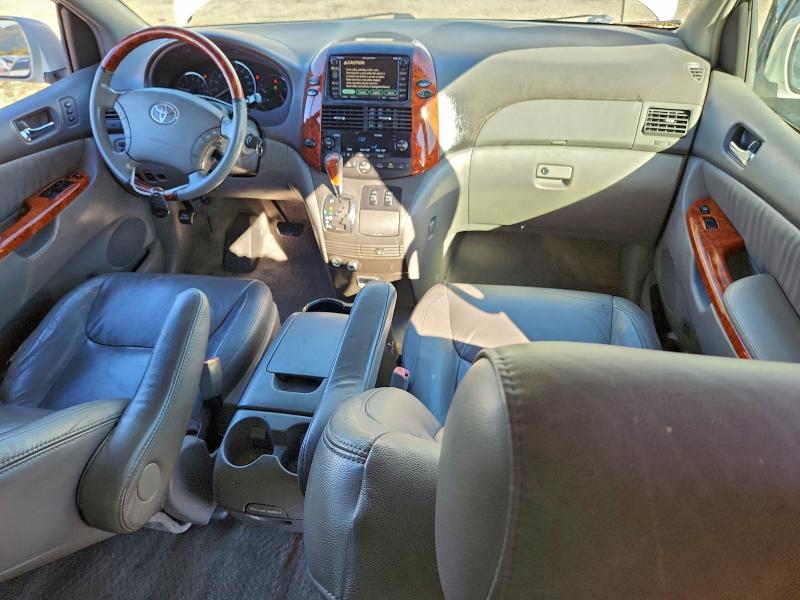 Photo 8 from auction – 2007 TOYOTA SIENNA XLE with VIN 5TDBK22CX7S006367