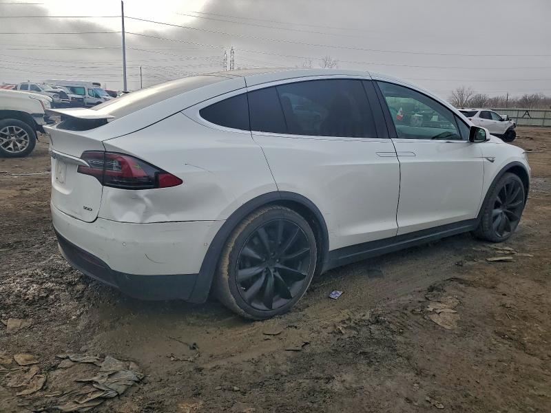 Photo 3 from auction – 2016 TESLA MODEL X with VIN 5YJXCAE23GF004965