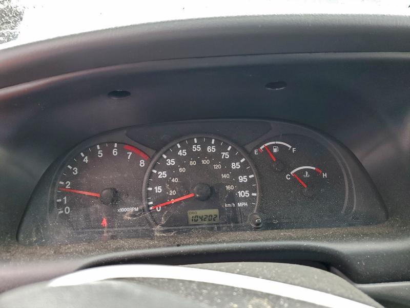 Photo 9 from auction – 2001 CHEVROLET TRACKER with VIN 2CNBJ18C116900629