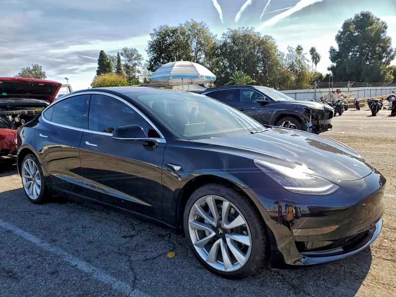 Photo 4 from auction – 2018 TESLA MODEL 3 with VIN 5YJ3E1EA5JF136424