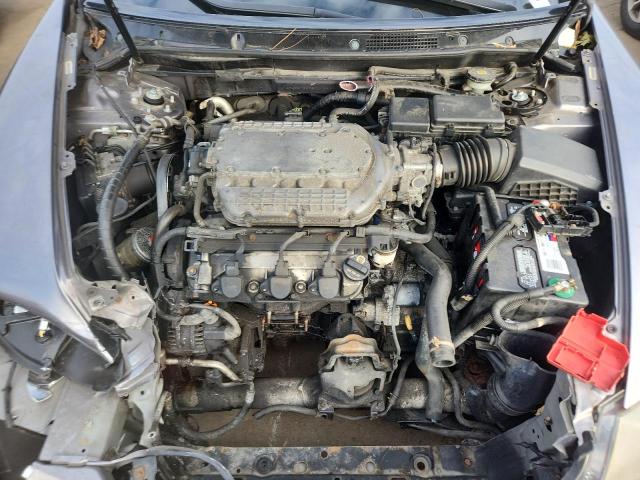 Photo 11 from auction – 2006 ACURA RL with VIN JH4KB16576C012549