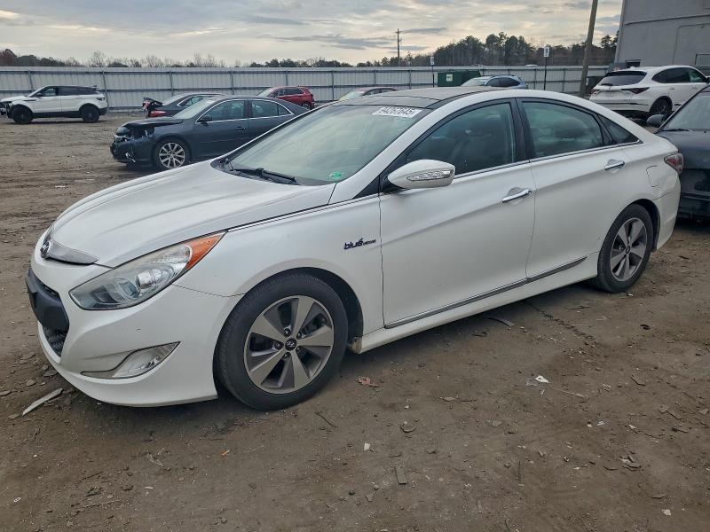 Photo 1 from auction – 2012 HYUNDAI SONATA HYB with VIN KMHEC4A47CA039801