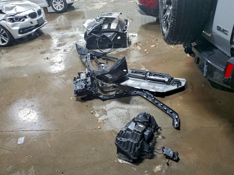 Photo 12 from auction – 2025 GMC HUMMER SUV with VIN 1GKT0NDE4SU115698