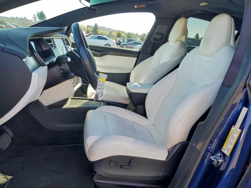 Photo 7 from auction – 2017 TESLA MODEL X with VIN 5YJXCBE23HF078524