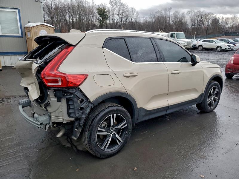 Photo 3 from auction – 2025 VOLVO XC40 CORE with VIN YV4L12UJ1S2520527