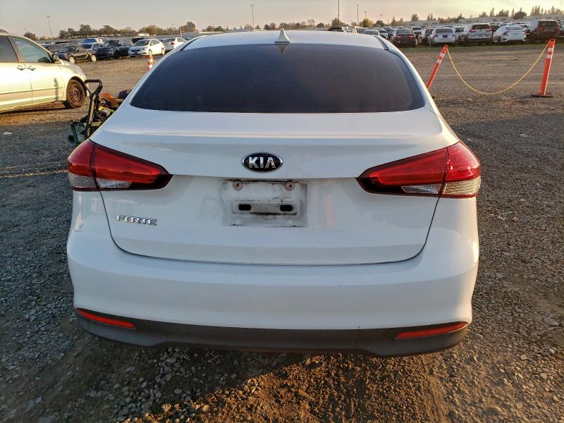 Photo 6 from auction – 2017 KIA FORTE LX with VIN 3KPFK4A70HE006309