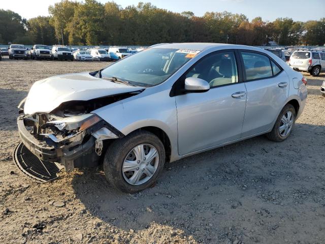 TOYOTA COROLLA L 2015 con VIN 5YFBURHE4FP308112 - Foto de la subasta