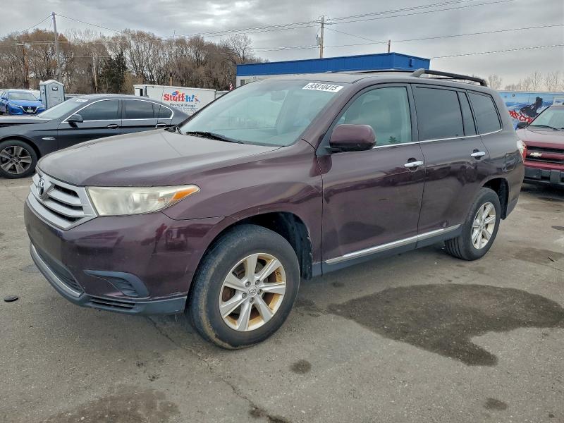 TOYOTA HIGHLANDER 2011 with VIN 5TDBK3EH7BS053961 - Photo from auction