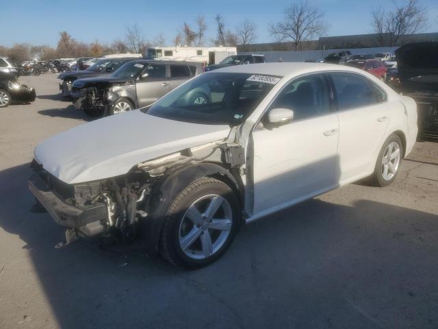 VOLKSWAGEN PASSAT S 2015 with VIN 1VWAT7A33FC112633 - Photo from auction