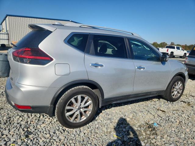 Photo 3 from auction – 2019 NISSAN ROGUE S with VIN 5N1AT2MT7KC814770