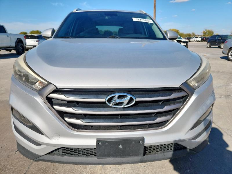 Photo 5 from auction – 2016 HYUNDAI TUCSON LIM with VIN KM8J33A44GU116766