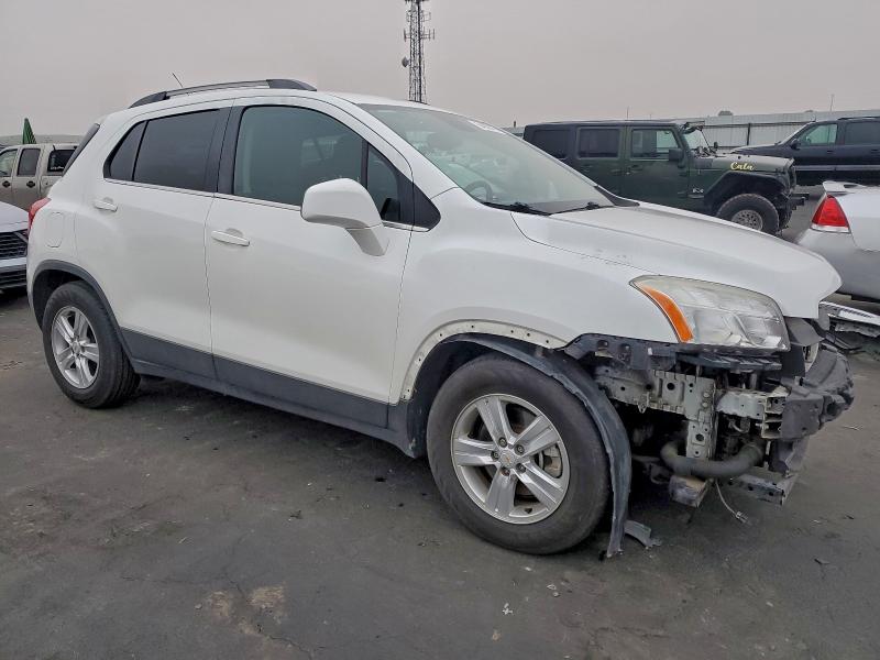 Photo 4 from auction – 2015 CHEVROLET TRAX 1LT with VIN KL7CJLSB4FB065521