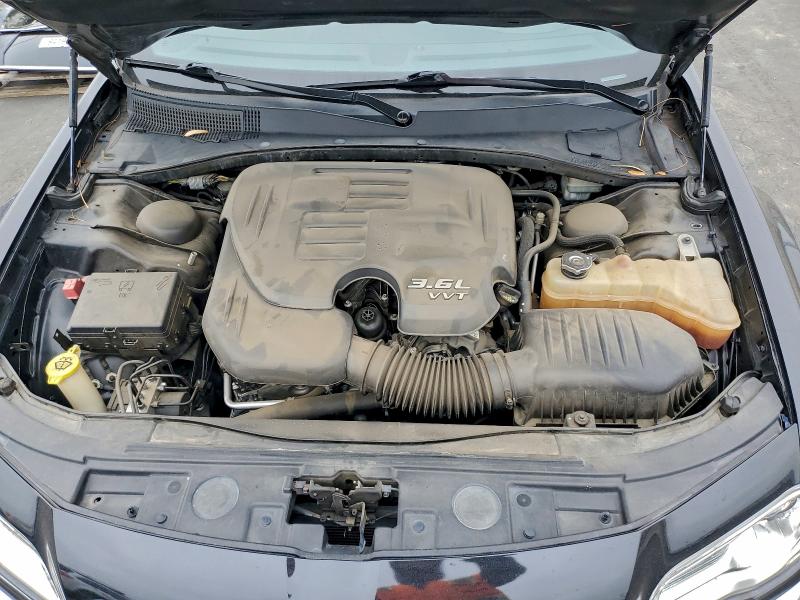 Photo 11 from auction – 2014 CHRYSLER 300 with VIN 2C3CCAAG0EH212734