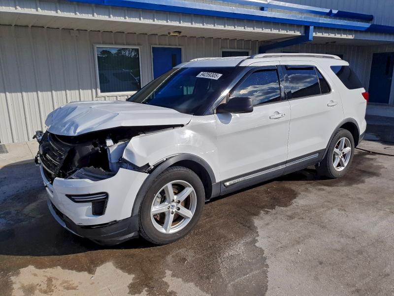 FORD EXPLORER 2018 with VIN 1FM5K7D88JGC90758 - Photo from auction
